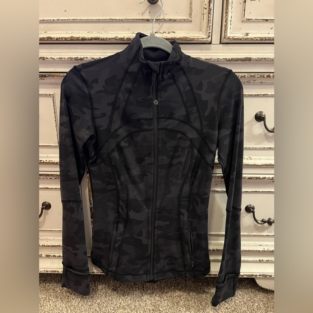 Lululemon Define Jacket- Size 4